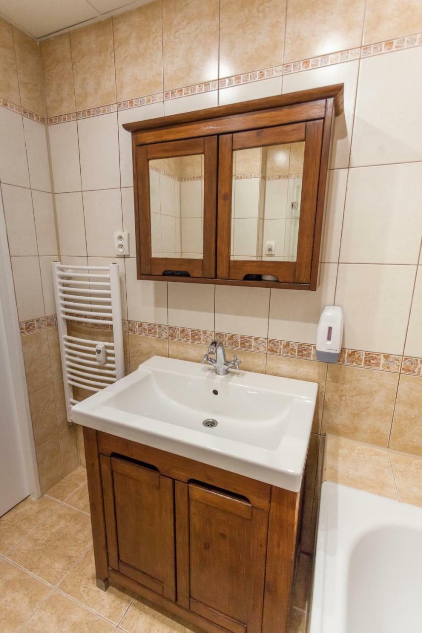 Air-Conditioned Apartment Sancova - Old Town Братислава Екстер'єр фото